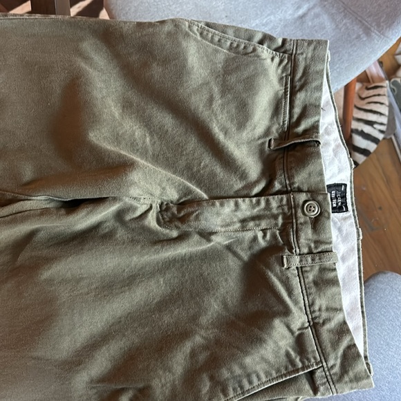 Green chinos - Picture 2 of 4